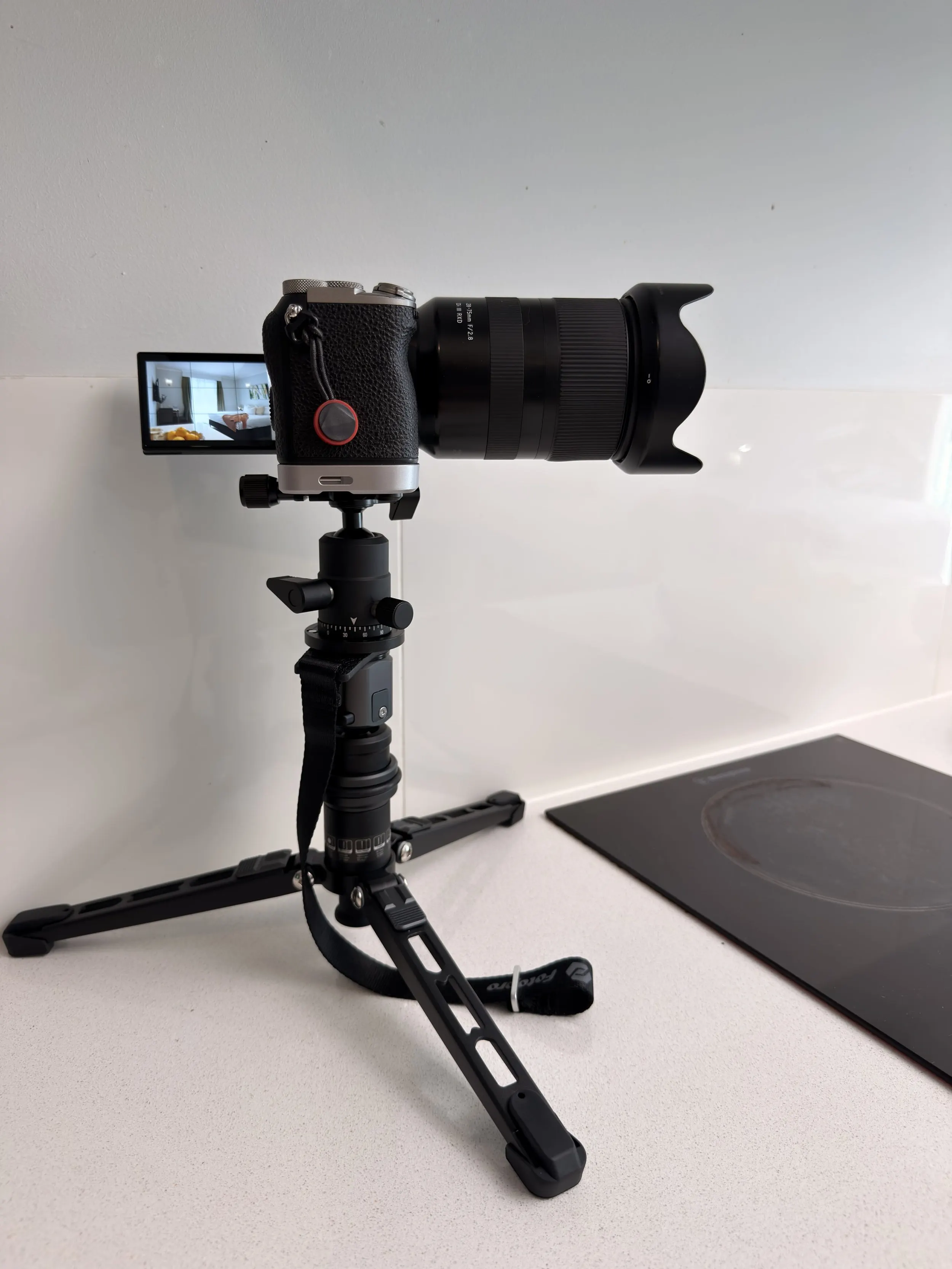 Fotopro X-Airfly Mono used as a tabletop tripod with a mirrorless camera